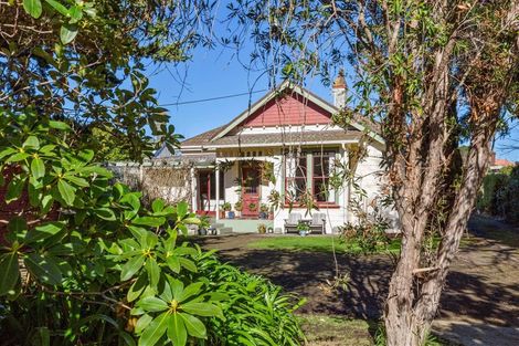 Photo of property in 237 South Road, Hawera, 4610