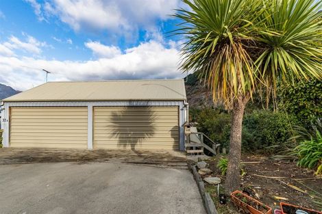 Photo of property in 32b Mackinnon Terrace, Sunshine Bay, Queenstown, 9300