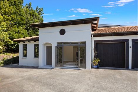 Photo of property in 21 Penwood Close, East Tamaki Heights, Auckland, 2016