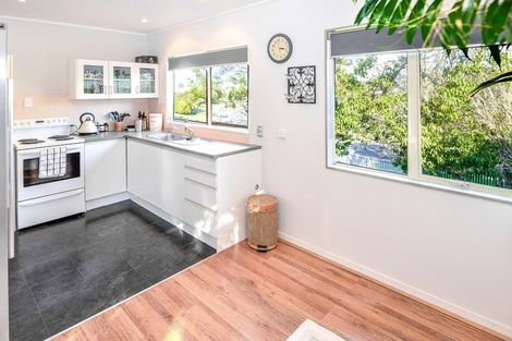 Photo of property in 64a Brian Crescent, Stanmore Bay, Whangaparaoa, 0932