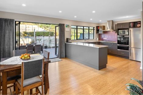 Photo of property in 14 Nugget Grove, Raumati Beach, Paraparaumu, 5032