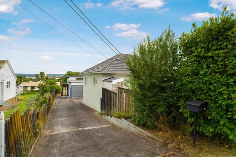 Photo of property in 20 Humphrey Kemp Avenue, Henderson, Auckland, 0612