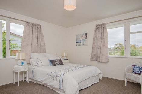 Photo of property in 12 Crampton Place, Manurewa, Auckland, 2102