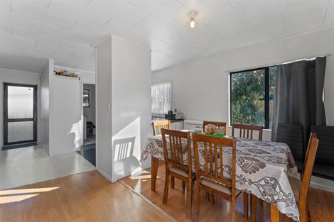 Photo of property in 1/22 Barneys Farm Road, Clendon Park, Auckland, 2103