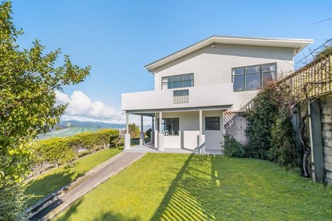 Photo of property in 117 Normandale Road, Normandale, Lower Hutt, 5010