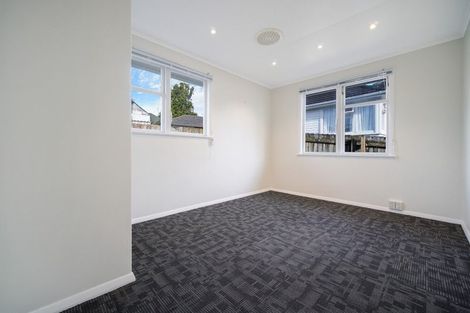 Photo of property in 1/6 Greenslade Crescent, Northcote, Auckland, 0627