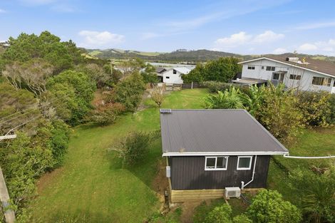 Photo of property in 1 Bush Point Road, Cable Bay, 0420