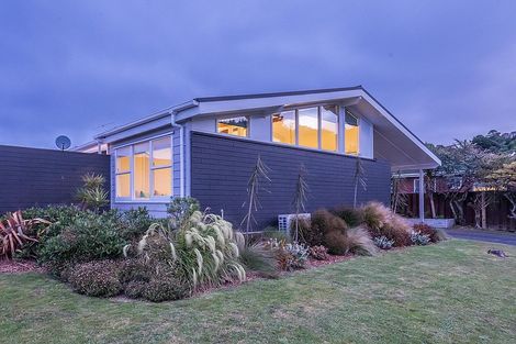 Photo of property in 2 Cranwell Street, Churton Park, Wellington, 6037