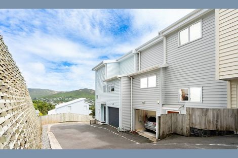 Photo of property in 5/143 Cockayne Road, Khandallah, Wellington, 6035