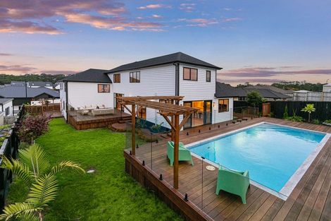 Photo of property in 4 The Landing, Riverhead, 0820