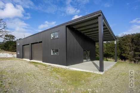 Photo of property in 22 Houkura Place, Taupaki, Henderson, 0782