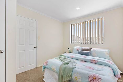 Photo of property in 12 Mt Lebanon Crescent, The Gardens, Auckland, 2105