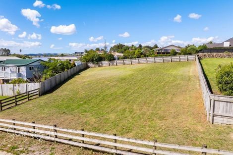 Photo of property in 15 Calla Street, Maungaturoto, 0520