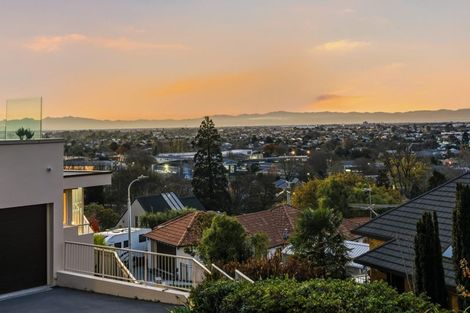 Photo of property in 1/21 Overdale Drive, Cashmere, Christchurch, 8022