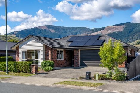 Photo of property in 76 Covent Drive, Stoke, Nelson, 7011