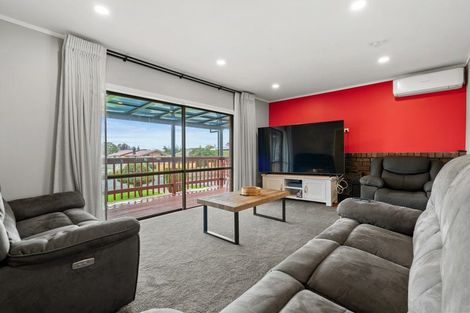 Photo of property in 14 Nicola Place, Mangere, Auckland, 2022