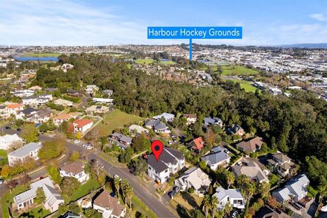 Photo of property in 13 Bushlands Park Drive, Albany, Auckland, 0632