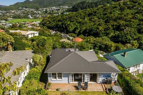 Photo of property in 7 Victory Avenue, Karori, Wellington, 6012