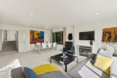 Photo of property in 2/47 Rangitoto Terrace, Milford, Auckland, 0620