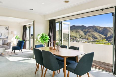 Photo of property in 1 Becker Way, Karori, Wellington, 6012