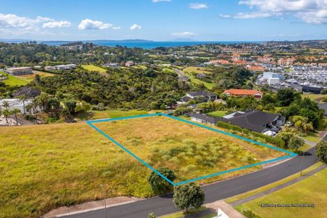 Photo of property in 27 Balboa Drive, Matakatia, Whangaparaoa, 0930