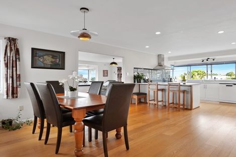 Photo of property in 14 Ebony Place, Massey, Auckland, 0614