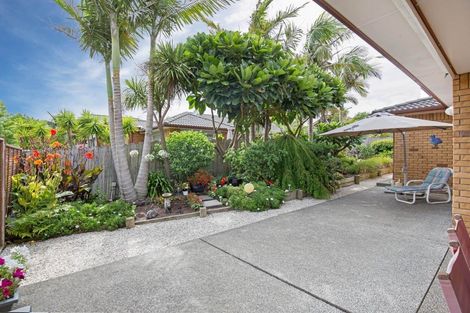 Photo of property in 4 Saltwood Street, Red Beach, 0932