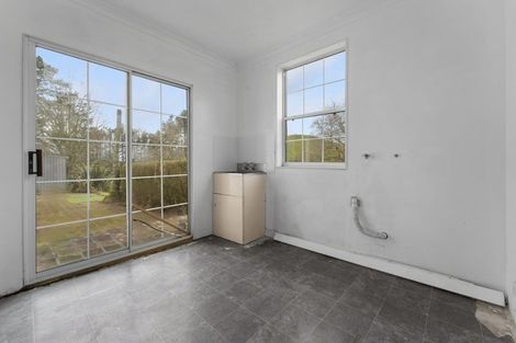 Photo of property in 55 Tarata Road, Inglewood, 4387