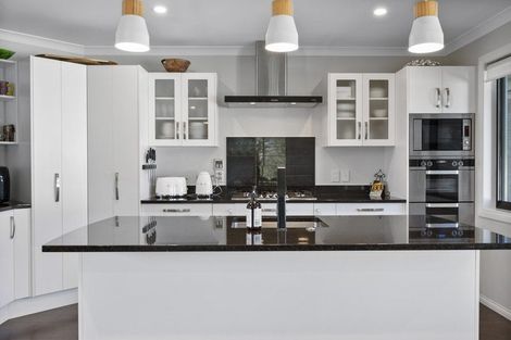 Photo of property in 25 Trump Place, Kelvin Grove, Palmerston North, 4414