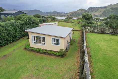Photo of property in 23 Point Road, Mokau, 4376