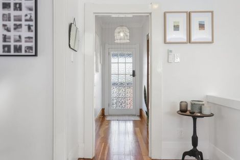 Photo of property in 55 Chislehurst Street, Henderson, Auckland, 0612