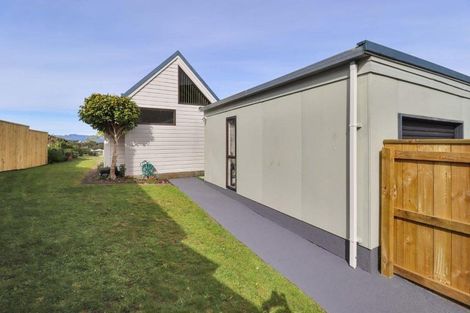 Photo of property in 21 Orissa Crescent, Broadmeadows, Wellington, 6035