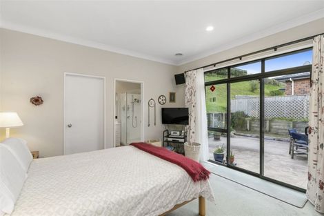 Photo of property in 73 Amesbury Drive, Churton Park, Wellington, 6037