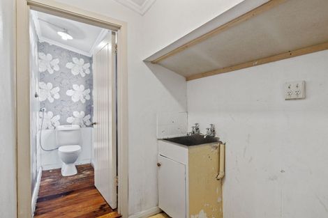 Photo of property in 8 Millar Street, Terrace End, Palmerston North, 4410