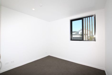 Photo of property in 1/167 Hobsonville Point Road, Hobsonville, Auckland, 0616