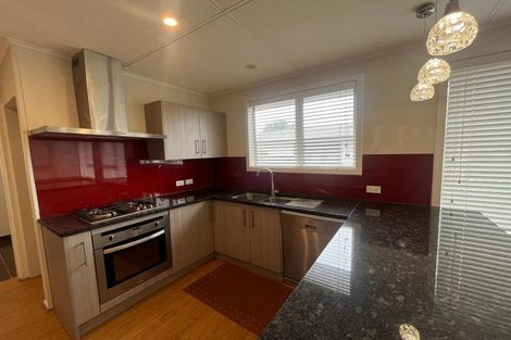 Photo of property in 25 Astley Avenue, New Lynn, Auckland, 0600