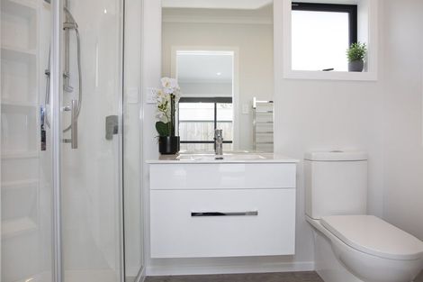 Photo of property in 17 Oldfield Lane, Marton, 4710