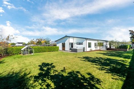 Photo of property in 4 Jacqueline Drive, West Melton, 7618