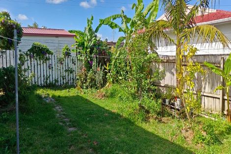 Photo of property in 24a/2 Waimumu Road, Massey, Auckland, 0614