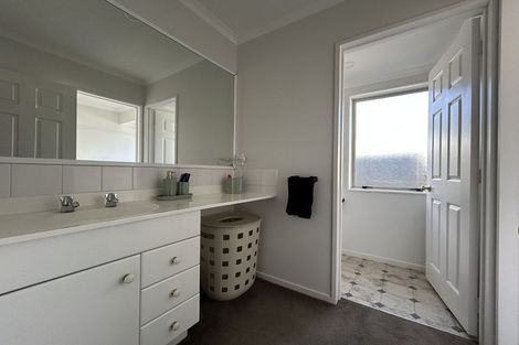 Photo of property in 10 Maahutaupeke Place, St Andrews, Hamilton, 3200