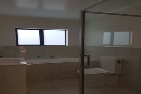 Photo of property in 33 Koroheke Road, Takanini, 2110