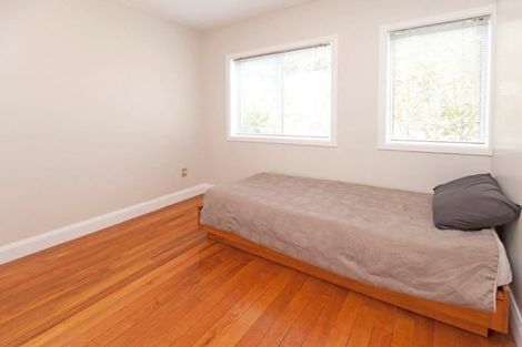 Photo of property in 5 Hiwi Crescent, Stanmore Bay, Whangaparaoa, 0932