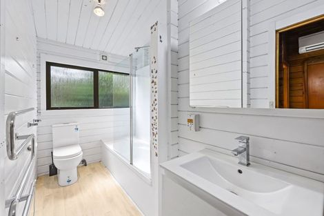 Photo of property in 4 Kamulla Court, Conifer Grove, Takanini, 2112
