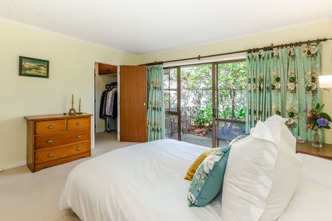 Photo of property in 9 Iti Grove, Waikanae, 5036