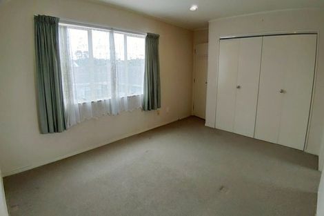 Photo of property in 10 Granville Drive, Massey, Auckland, 0614