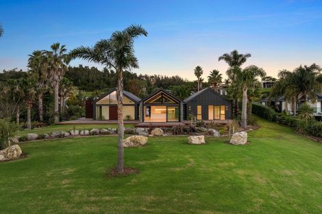 Photo of property in 20 Titoki Lane, Whangamata, 3691