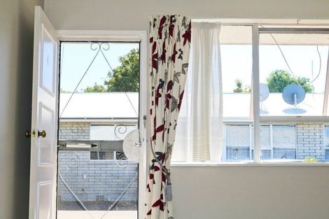 Photo of property in 6 Kiwi Court, Roslyn, Palmerston North, 4414