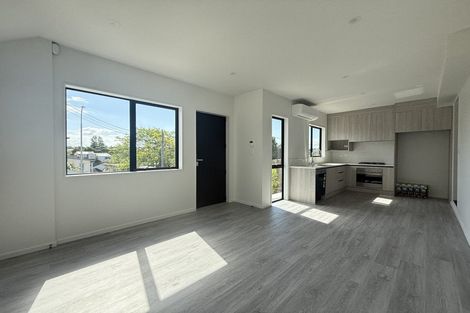 Photo of property in 33 Garadice Road, Rothesay Bay, Auckland, 0630