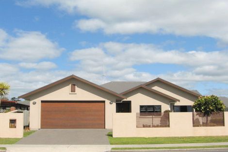 Photo of property in 144 Gravatt Road, Papamoa Beach, Papamoa, 3118