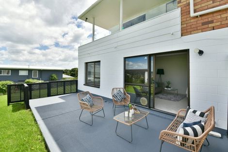 Photo of property in 18 Melandra Road, Stanmore Bay, Whangaparaoa, 0932